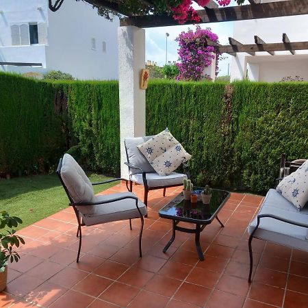 2 Bedroom, Sea Front Complex W Pool And Private Garden Javea Exterior photo